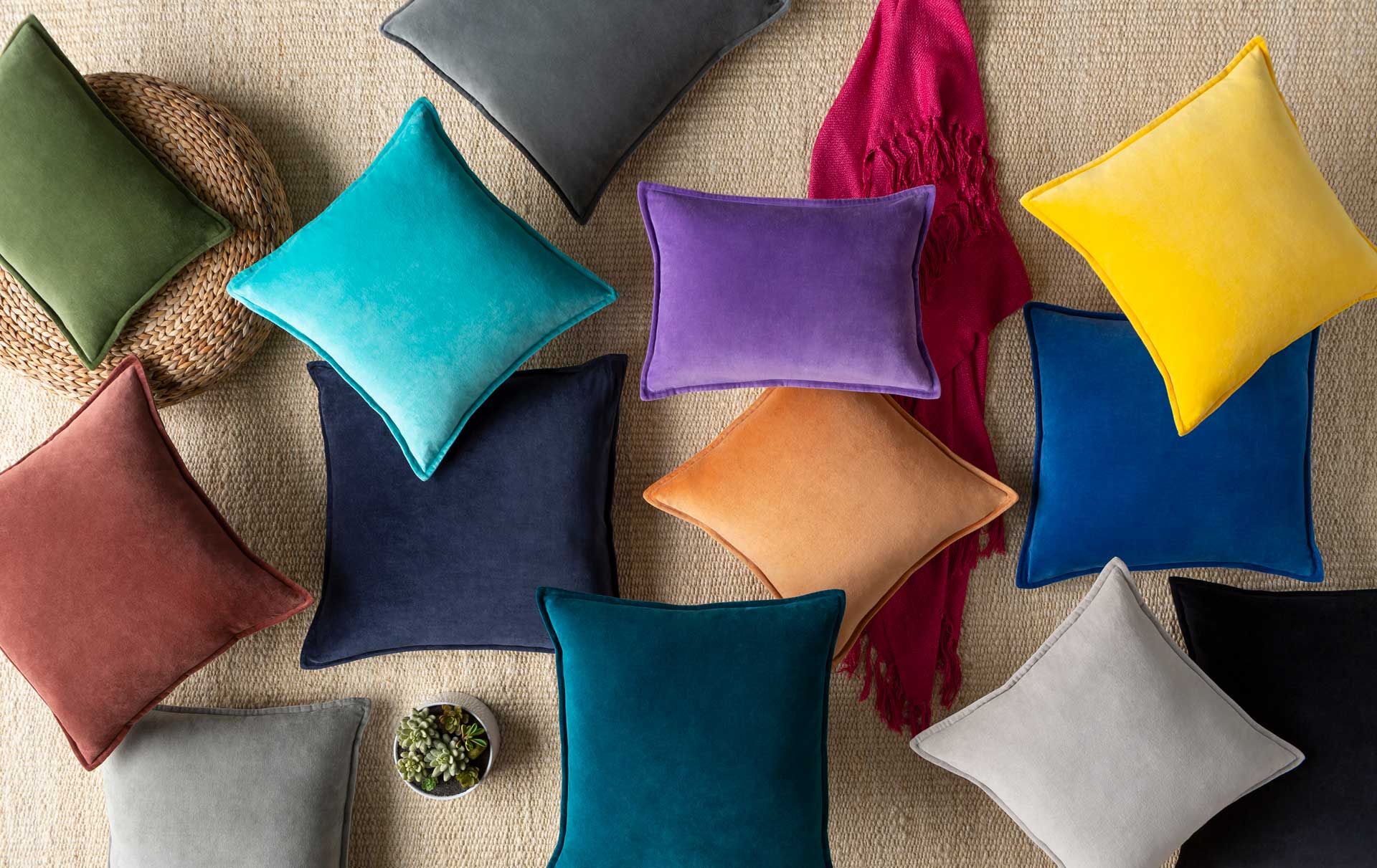 Conner Pillow Black - Image 3