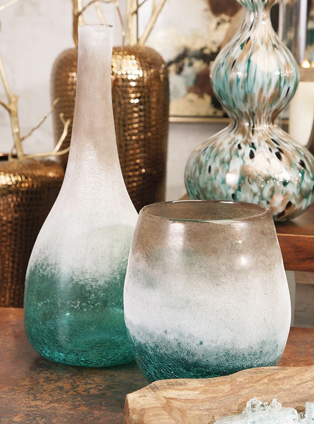 Lakin Blue Frosted Short Vase - Image 2